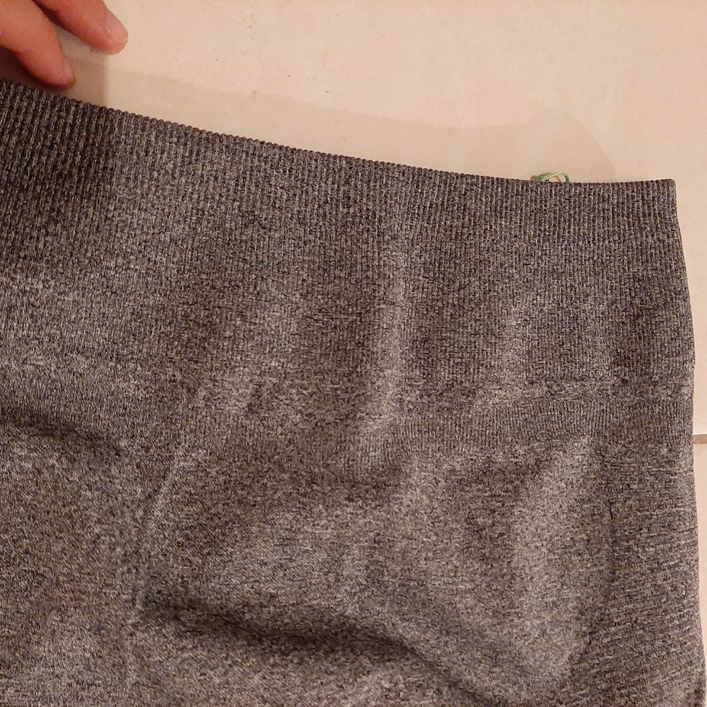 New Gym Babes Leggings. - Picture 10 of 13